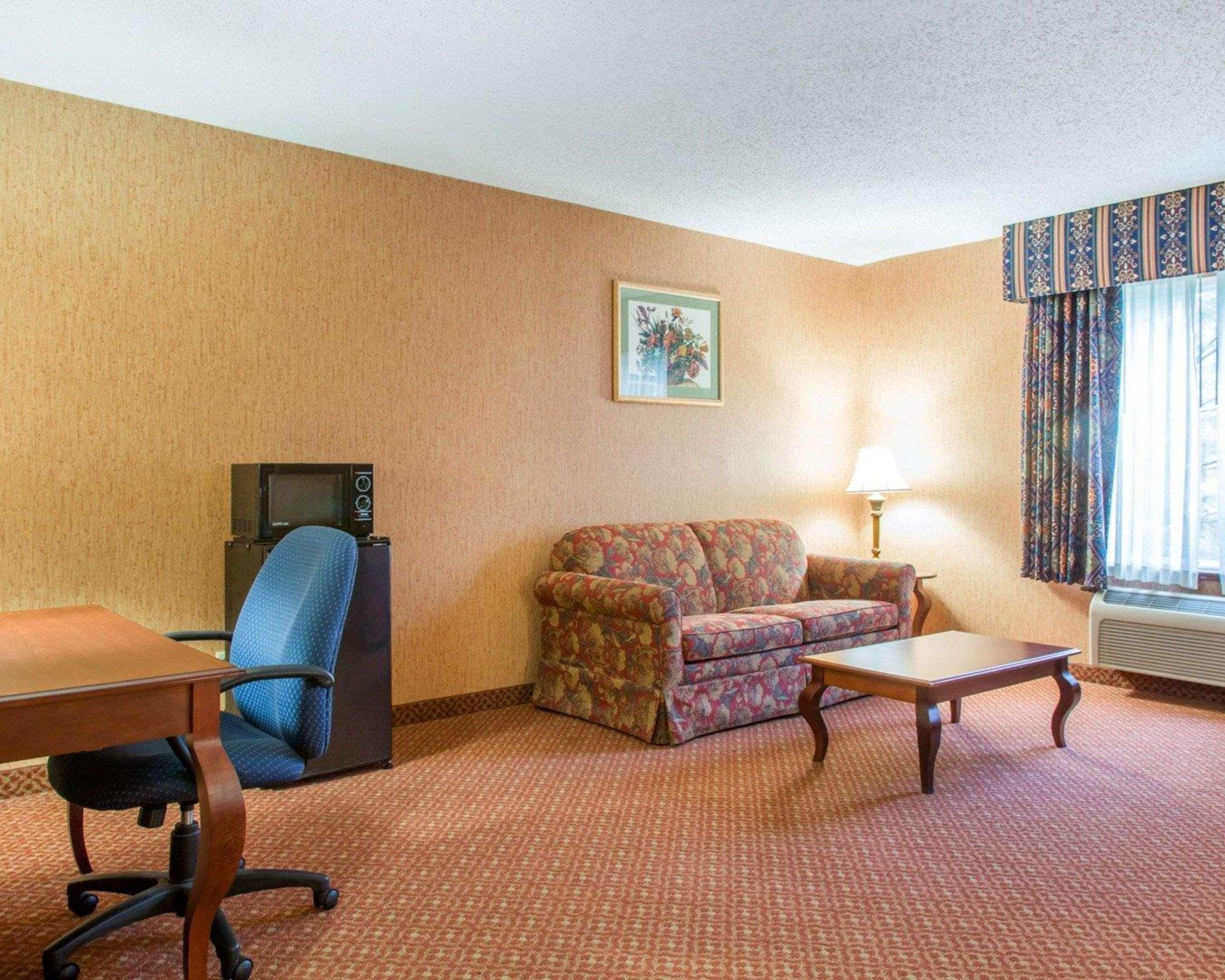 Quality Inn & Suites Meriden Zewnętrze zdjęcie